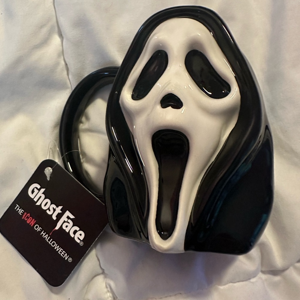 Scream Ghost Face coffee mug